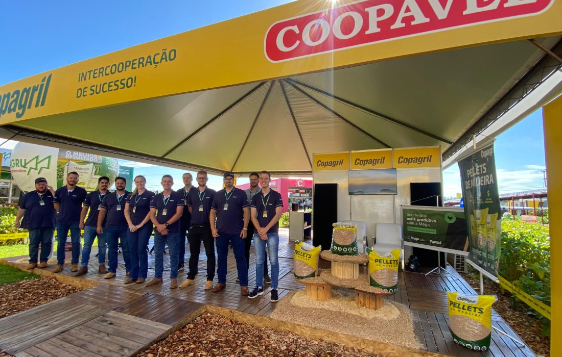 Copagril recebe associados e visitantes em estande no Show Rural Coopavel 2025