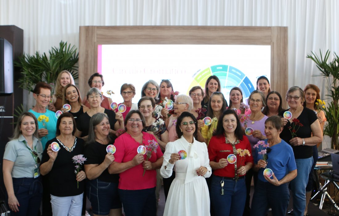 Copagril oferece palestra sobre Colorimetria na Expo Rondon para as mulheres do ACFC