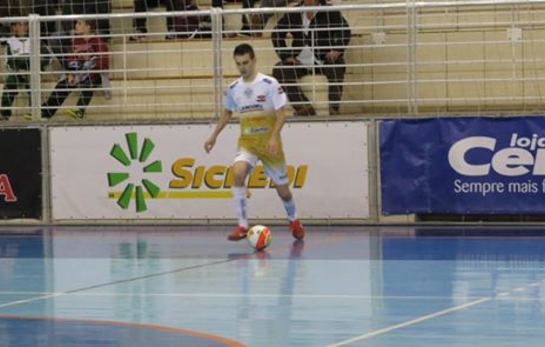 Cristian Alfinete &eacute; o novo refor&ccedil;o da Copagril para a temporada 2016