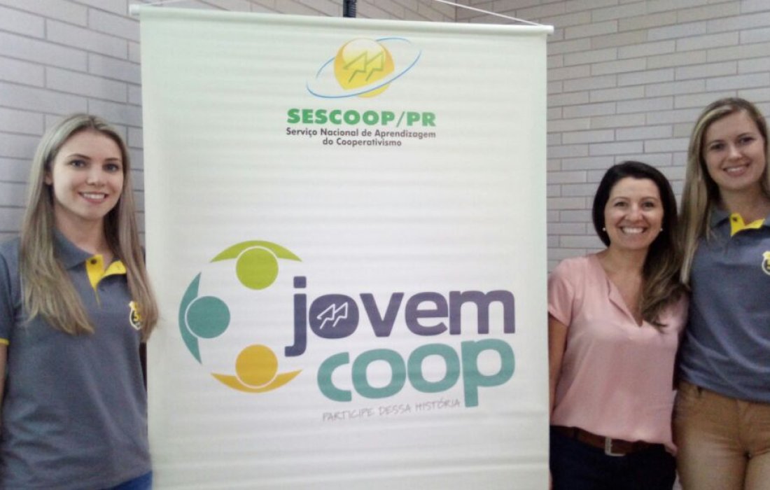 Representantes da ACJC participam de encontro de lideran&ccedil;as em Curitiba