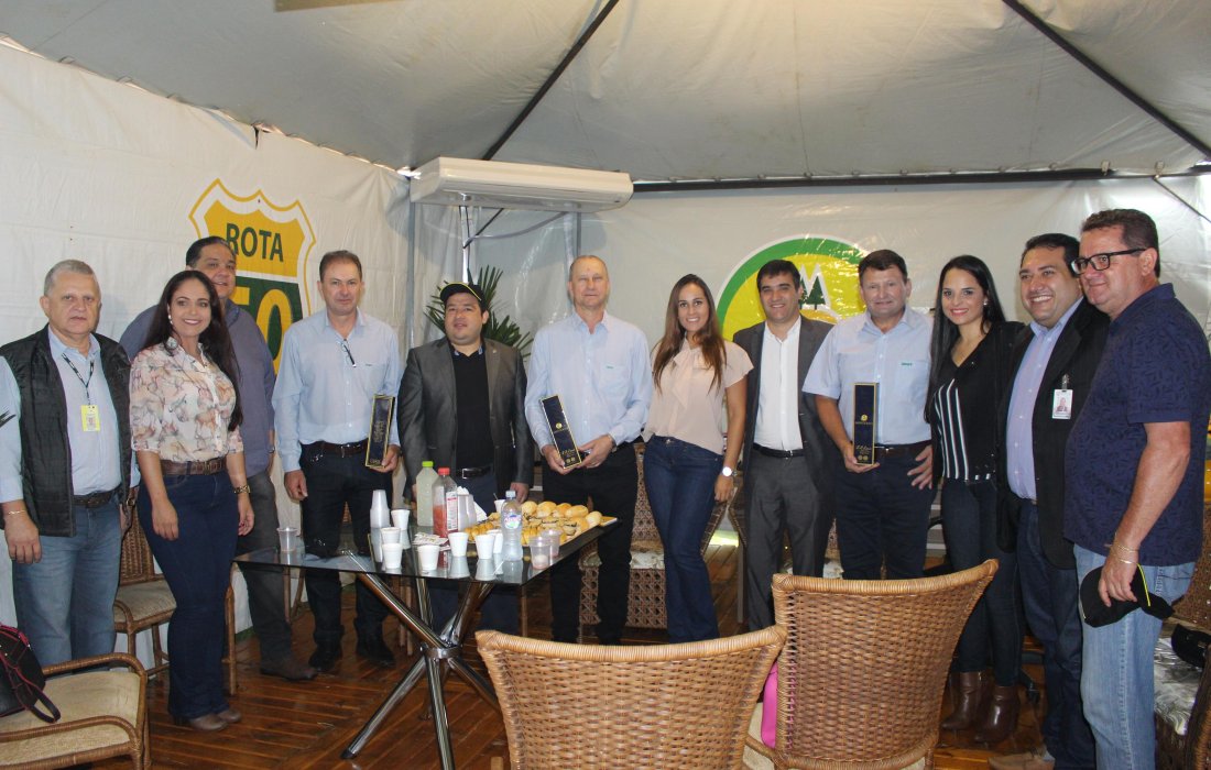 P&uacute;blico marca presen&ccedil;a na abertura do Dia de Campo Copagril