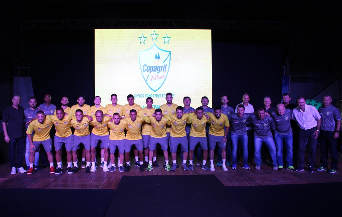 Homenagens, novidades e presen&ccedil;as especiais marcam apresenta&ccedil;&atilde;o do elenco da Copagril Futsal