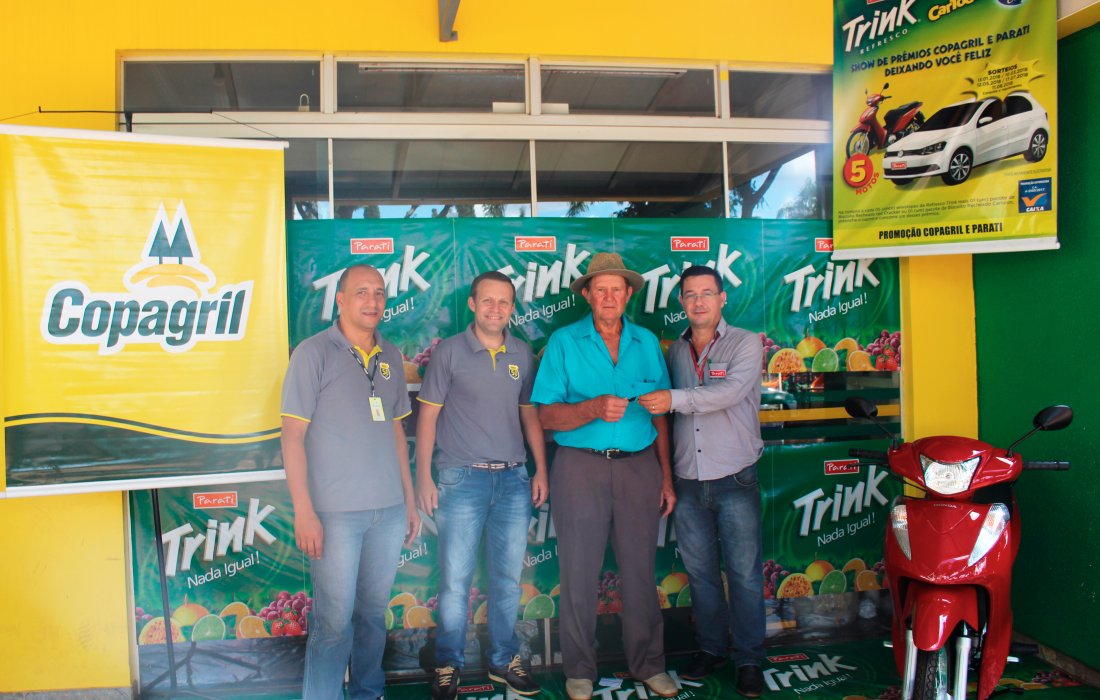 Cliente do Supermercado Copagril de Nova Santa Rosa &eacute; premiado com uma moto
