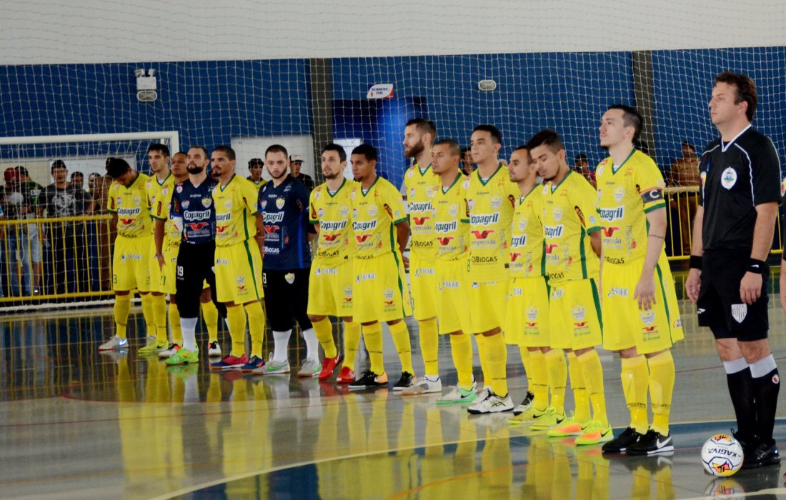Copagril Futsal vence o Matel&acirc;ndia fora de casa e &eacute; l&iacute;der da s&eacute;rie Ouro