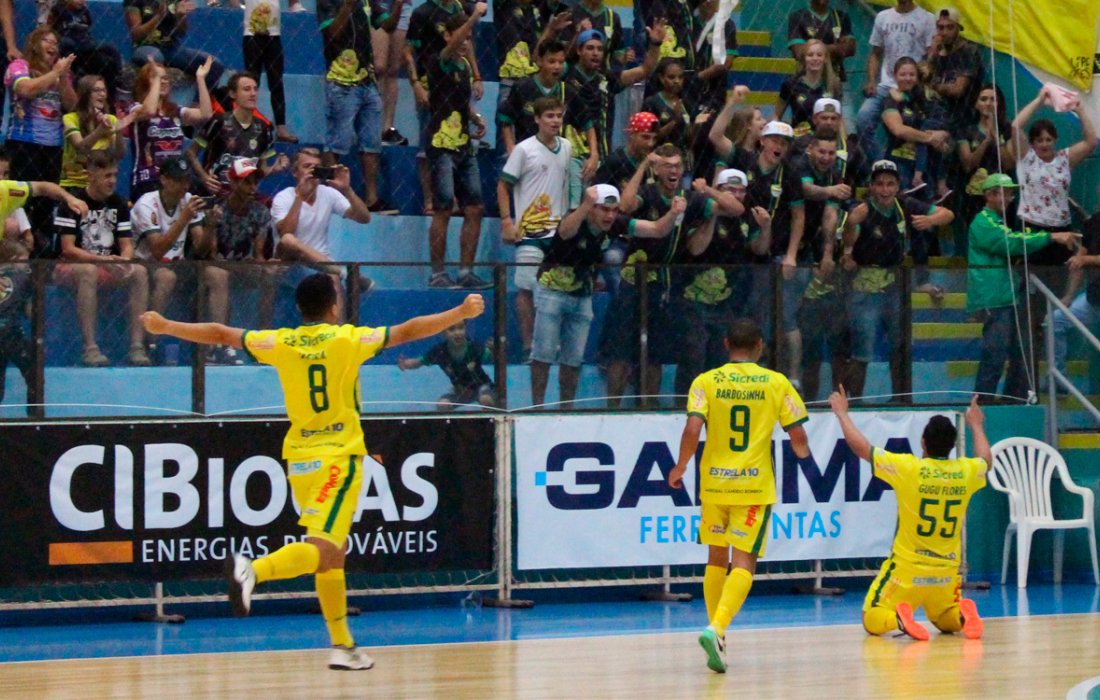 Copagril Futsal goleia o Umuarama e &eacute; l&iacute;der isolada do Paranaense S&eacute;rie Ouro