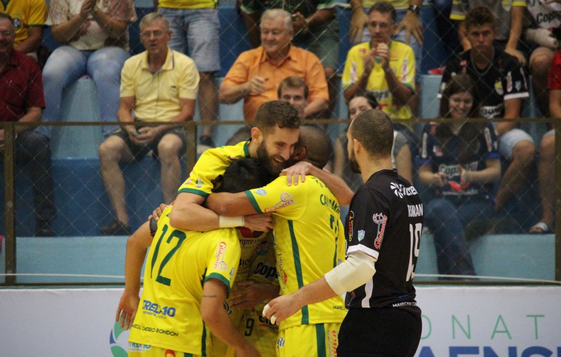 Copagril Futsal vence o Foz e &eacute; vice-l&iacute;der do Paranaense S&eacute;rie Ouro