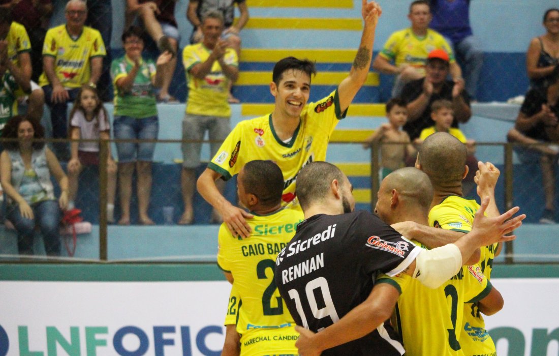 Com tr&ecirc;s gols de Suelton, Copagril goleia a Intelli pela Liga Nacional
