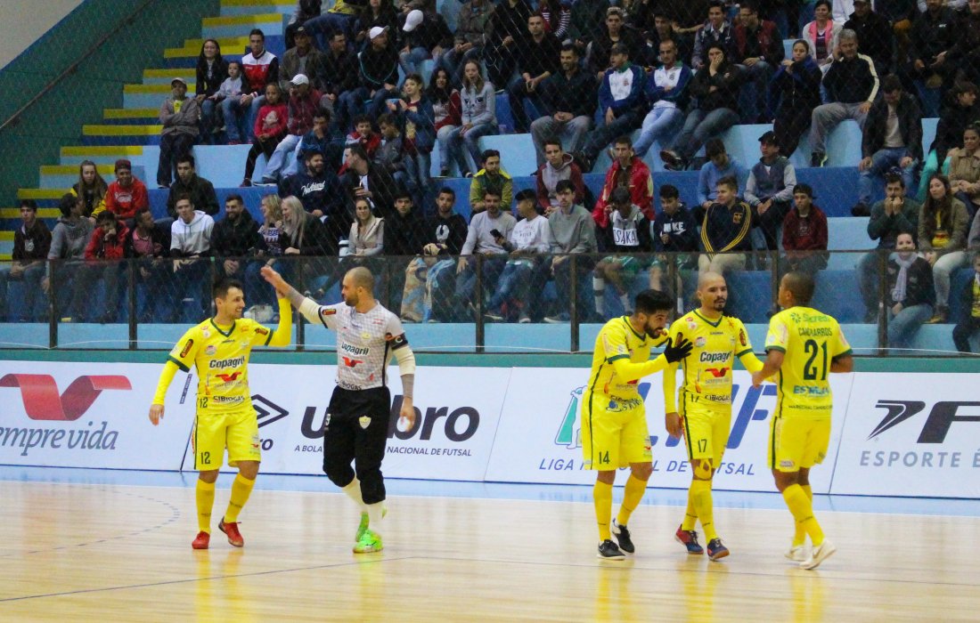 Valendo a lideran&ccedil;a da S&eacute;rie Ouro, Copagril Futsal enfrenta o Campo Mour&atilde;o amanh&atilde;