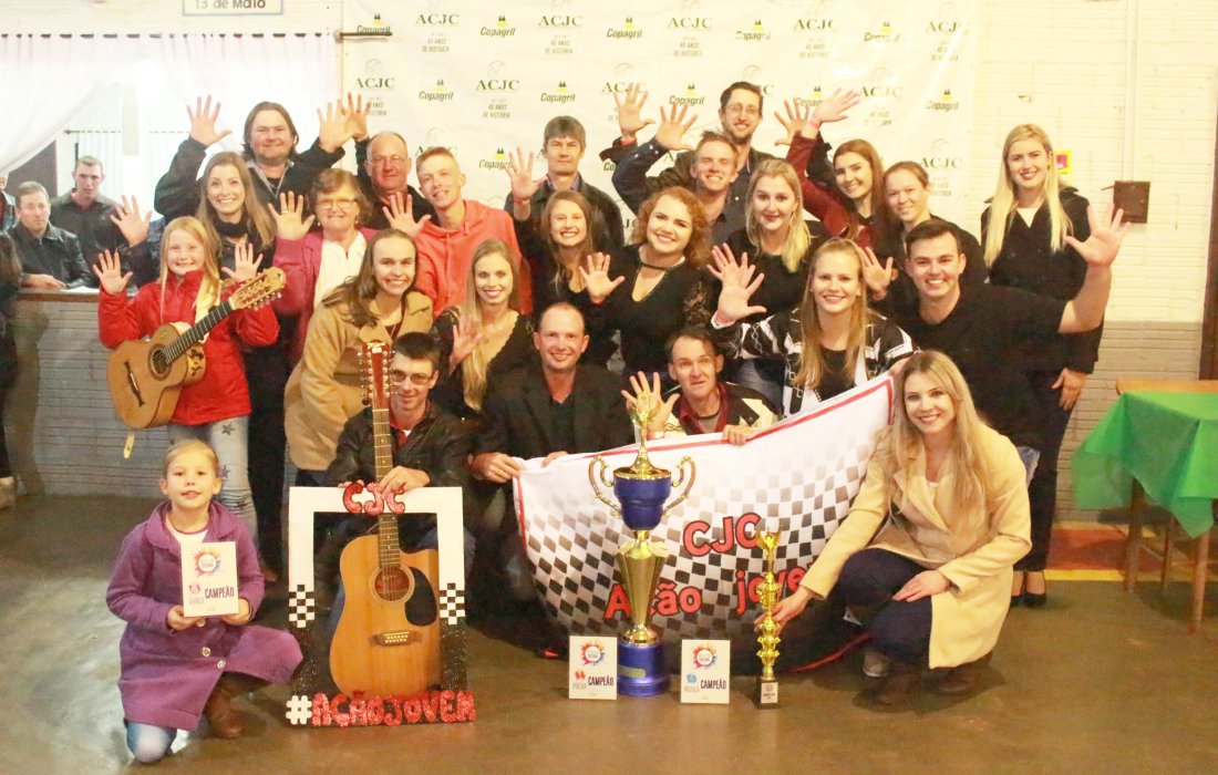 Comit&ecirc; A&ccedil;&atilde;o Jovem &eacute; pentacampe&atilde;o da Maratona Cultural da ACJC