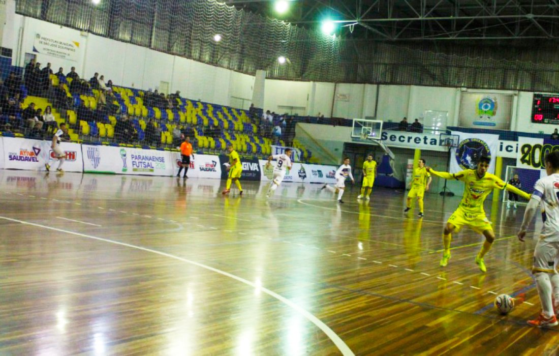 Copagril Futsal vence fora de casa e se isola na lideran&ccedil;a do Paranaense