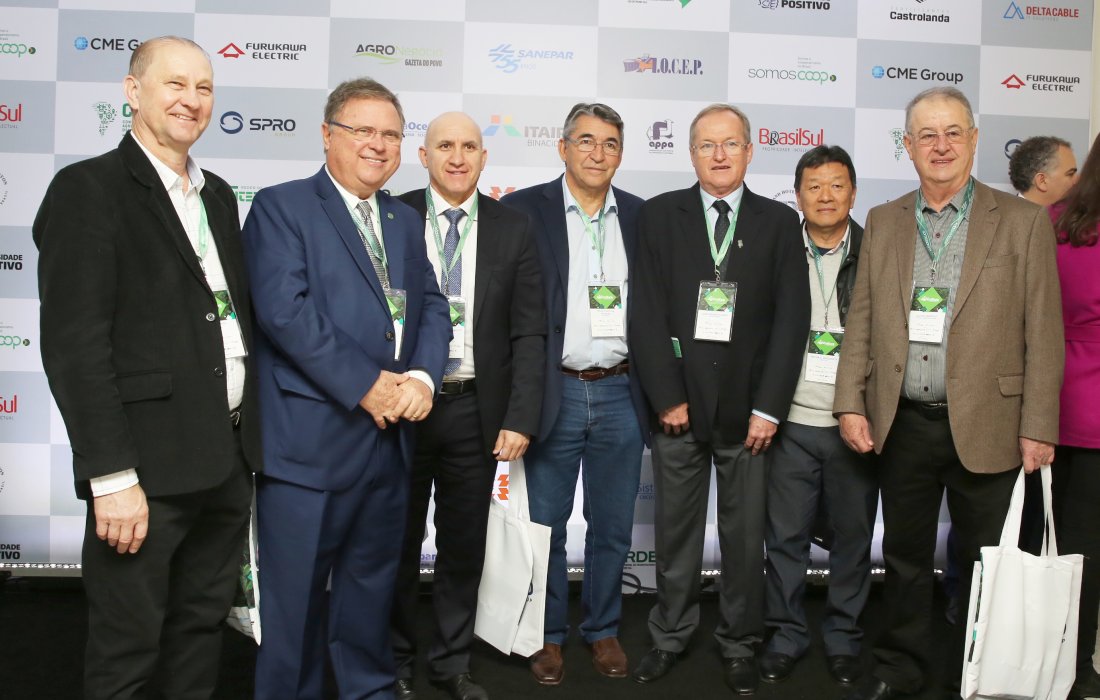 Lideran&ccedil;as cooperativistas prestigiam F&oacute;rum dos Presidentes e F&oacute;rum da Agricultura da Am&eacute;rica do Sul