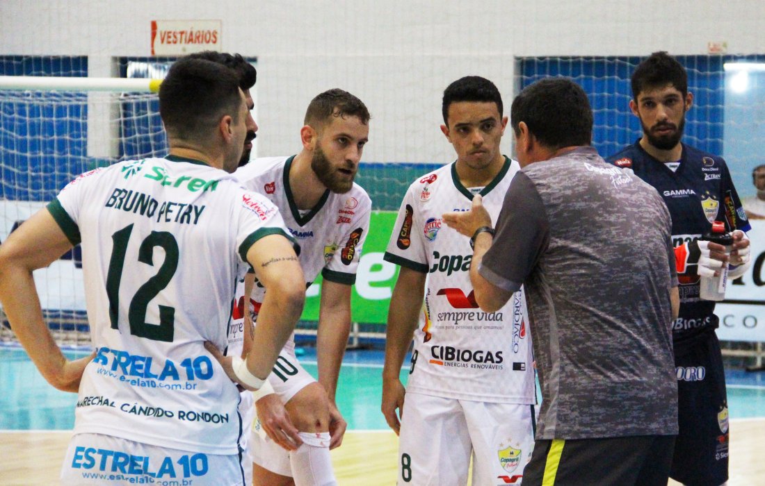 Em confronto direto, Copagril Futsal enfrenta o Jaragu&aacute; fora de casa nesse s&aacute;bado