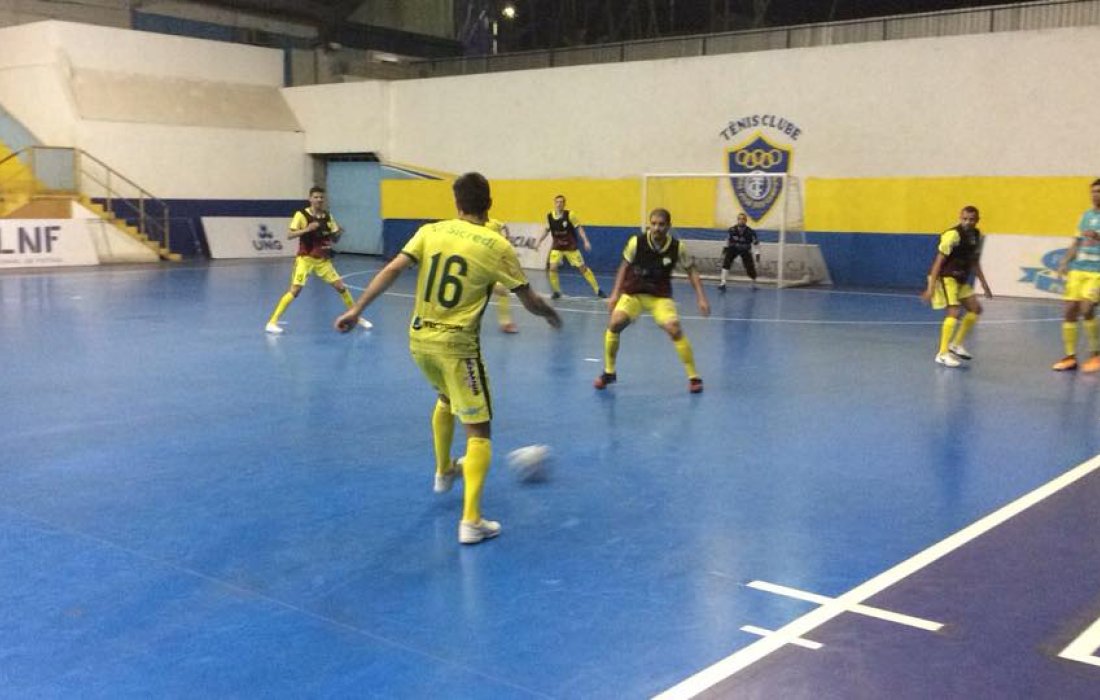 Copagril Futsal enfrenta o S&atilde;o Jos&eacute; hoje em partida decisiva na Liga Nacional de Futsal