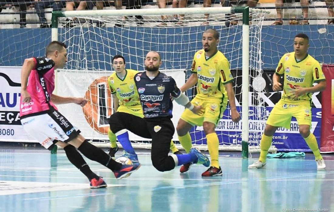 Copagril Futsal vence o Marreco e se garante na lideran&ccedil;a do Campeonato Paranaense