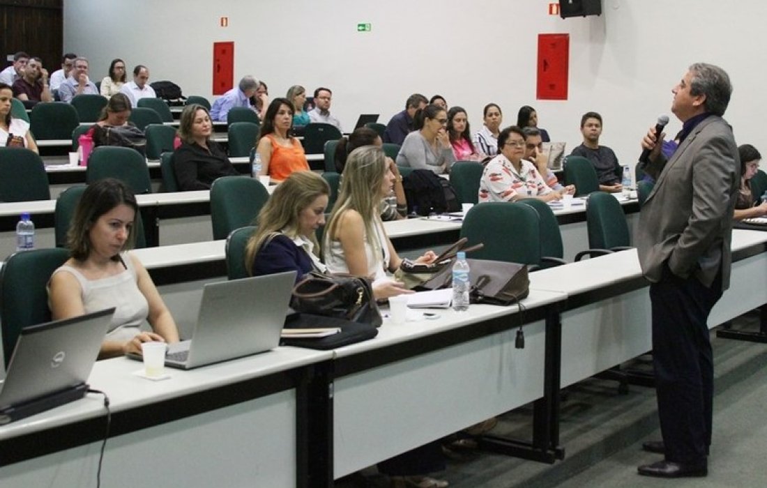 Paran&aacute; deve antecipar suspens&atilde;o da vacina conta febre aftosa