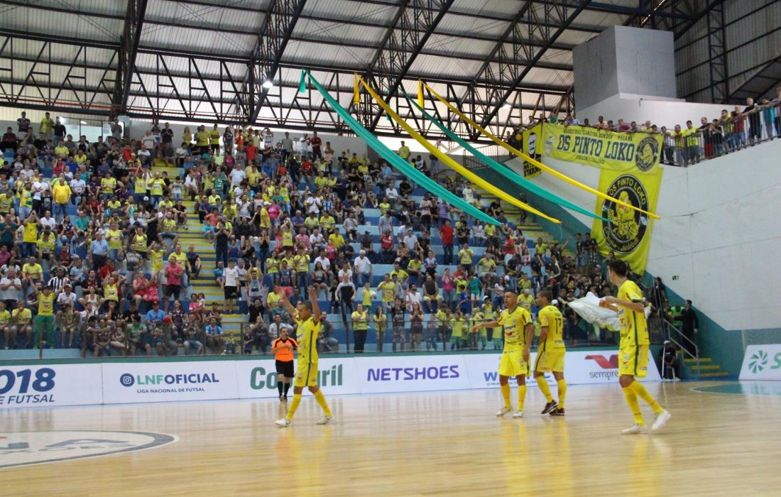Copagril Futsal enfrenta o Cascavel com entrada gratuita para torcedores com camiseta rosa