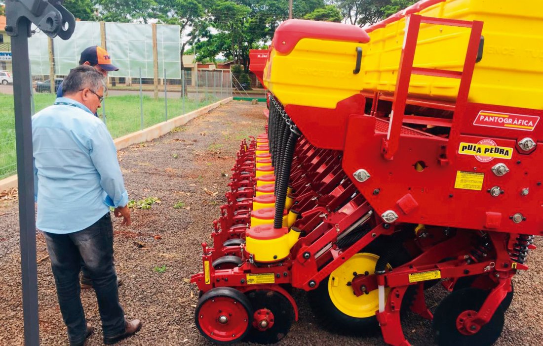 Copagril realiza a&ccedil;&atilde;o promocional de maquin&aacute;rios agr&iacute;colas