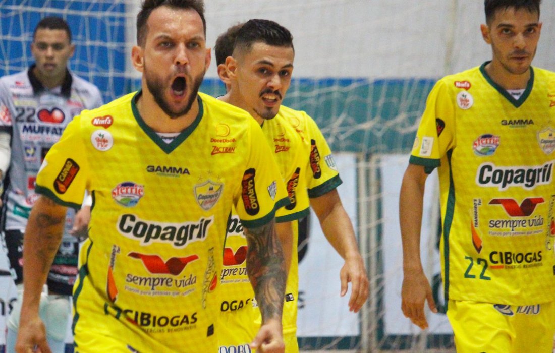 Copagril vence o Cascavel e t&eacute;cnico destaca evolu&ccedil;&atilde;o da equipe