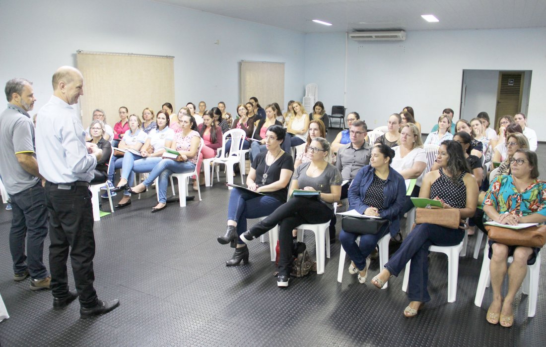 Evento de sensibiliza&ccedil;&atilde;o do Programa Cooperjovem enfoca criatividade