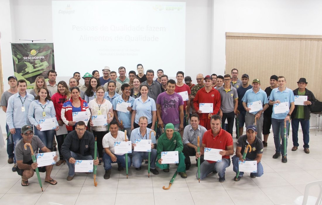 Colaboradores das f&aacute;bricas de ra&ccedil;&otilde;es da Copagril recebem certifica&ccedil;&atilde;o de Boas Pr&aacute;ticas de Fabrica&ccedil;&atilde;o