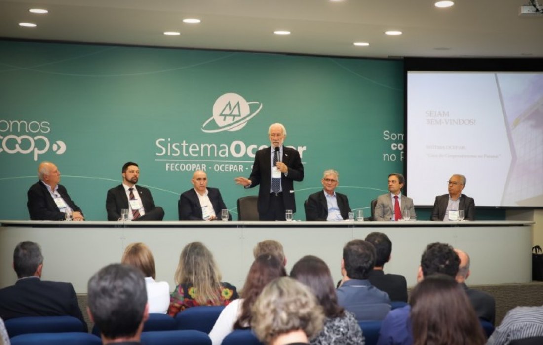 Paran&aacute; cumpre protocolos e recebe aval para antecipar retirada da vacina&ccedil;&atilde;o contra a aftosa