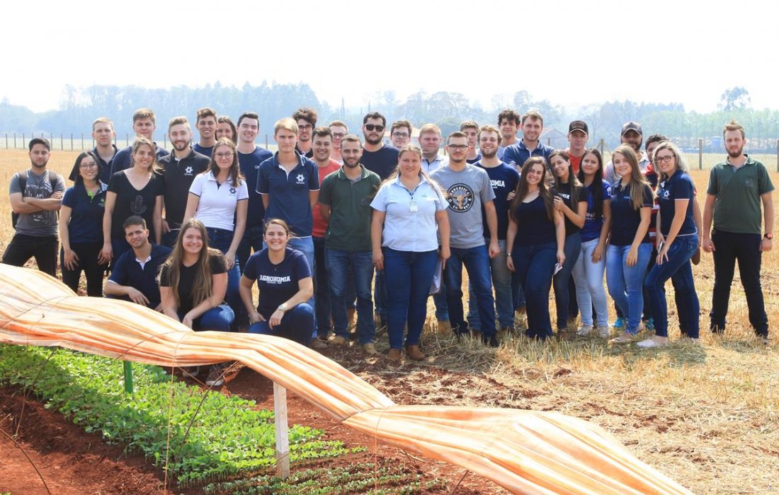 Estudantes de agronomia realizam visita t&eacute;cnica na Copagril