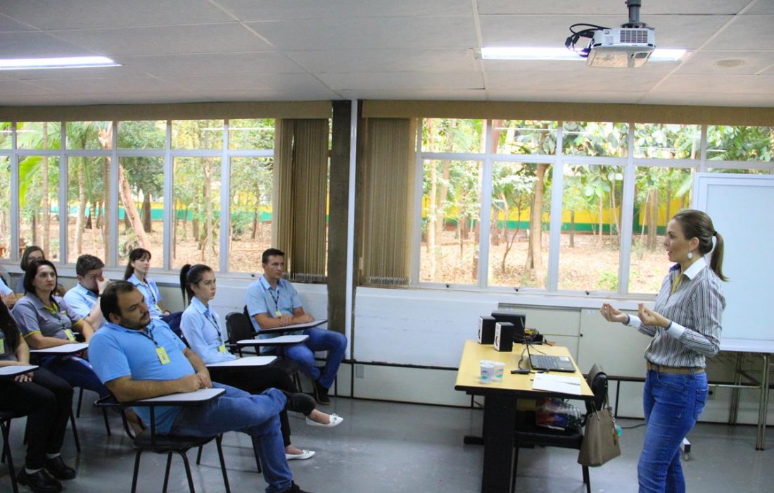 Copagril realiza palestra para funcion&aacute;rios sobre valoriza&ccedil;&atilde;o da vida