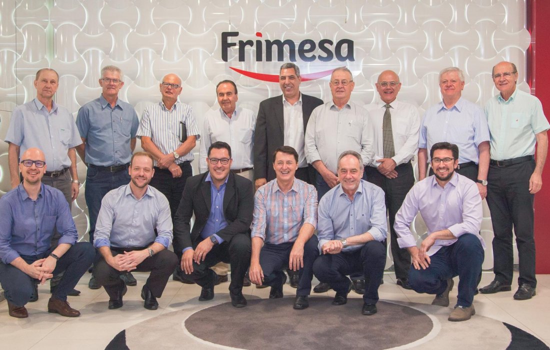Representantes de cooperativas participam de reuni&atilde;o sobre a Nova Ferroeste