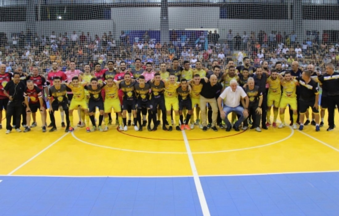 Copagril participa de reinaugura&ccedil;&atilde;o de gin&aacute;sio de esportes em Gua&iacute;ra