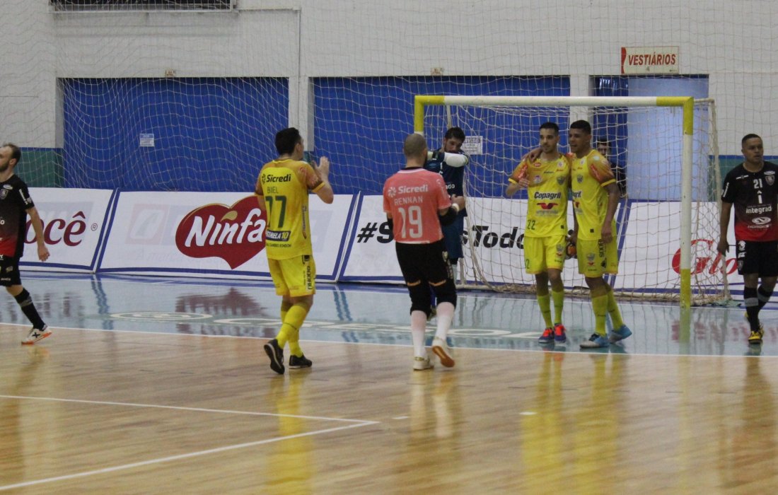 AACC Copagril vence em casa e fica em vantagem na briga por vaga na final da Liga Paran&aacute;