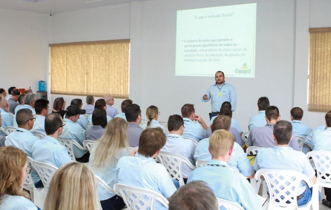 Inclus&atilde;o social &eacute; tema de palestra na Copagril