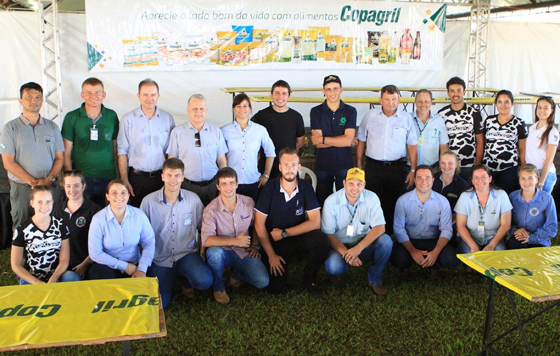 Teoria e pr&aacute;tica unidas no Dia de Campo Copagril