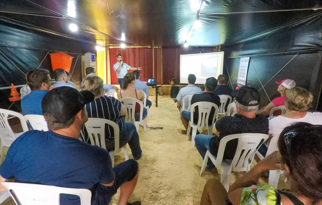Palestras sobre biosseguridade integram programa&ccedil;&atilde;o do Dia de Campo Copagril