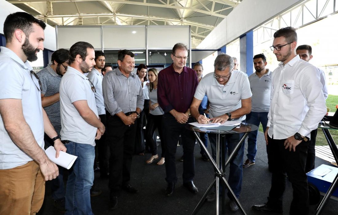 Copagril assina contrato para aplica&ccedil;&atilde;o de tecnologia de monitoramento em avi&aacute;rios