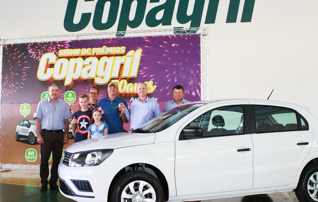 Ganhadores recebem os primeiros pr&ecirc;mios da Campanha Show de Pr&ecirc;mios Copagril 50 anos