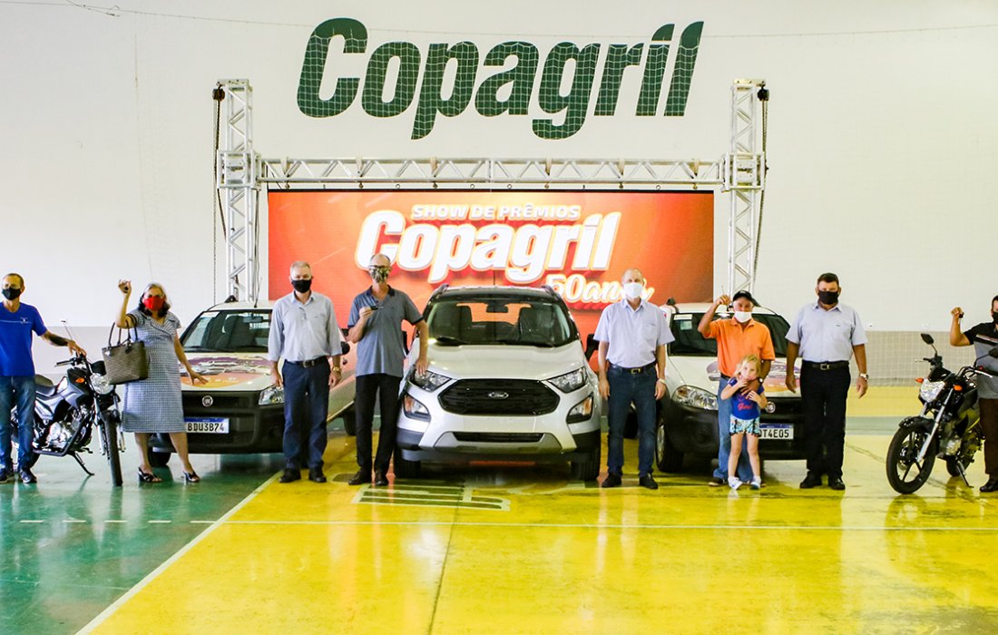 Copagril entrega cinco ve&iacute;culos sorteados na campanha de 50 anos