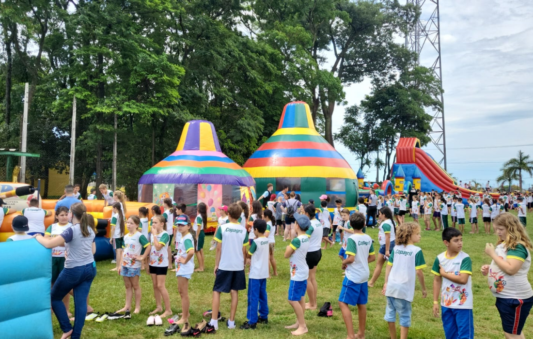 Mais de 700 crian&ccedil;as participaram do encerramento do Cooperjovem.