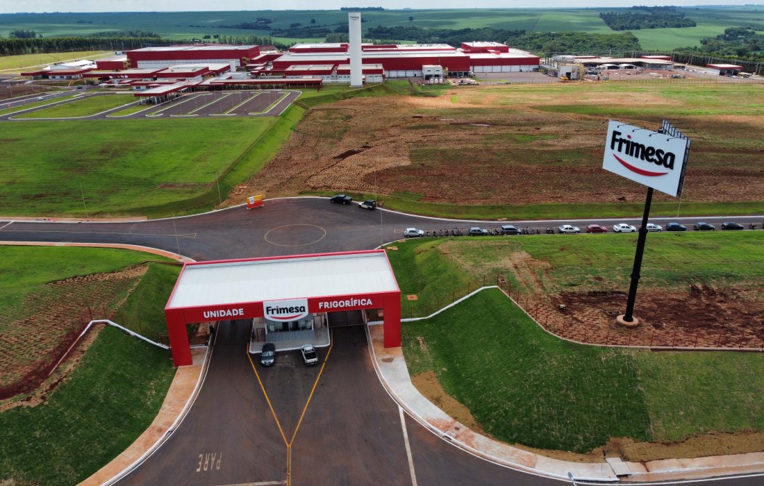 Economia da regi&atilde;o oeste ter&aacute; impactos positivos com novo frigor&iacute;fico da Frimesa.