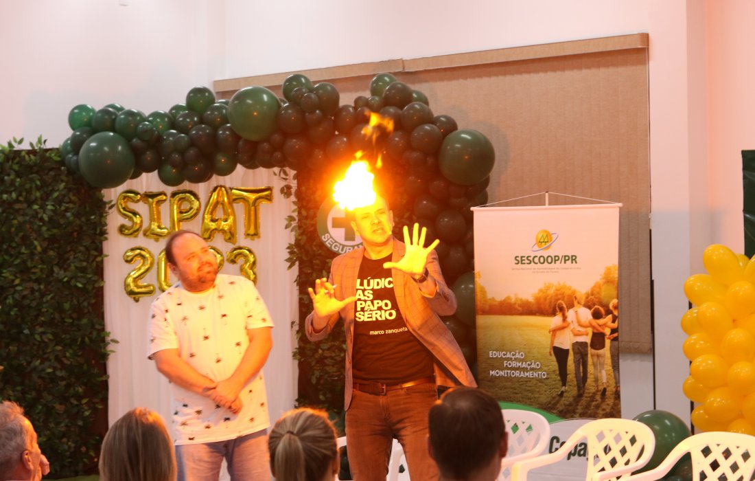 Show de m&aacute;gica marca encerramento da Sipat Copagril 2023 
