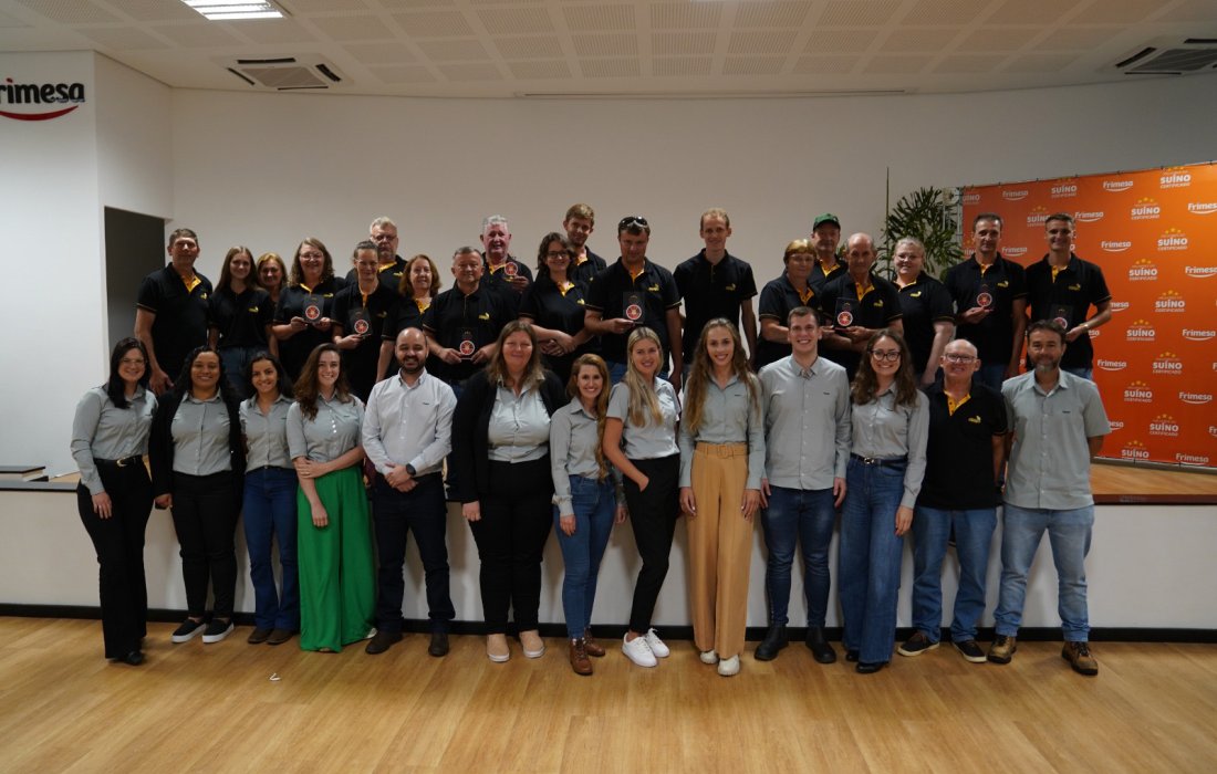 Suinocultores da Copagril s&atilde;o premiados pelo Programa Su&iacute;no Certificado Frimesa 
