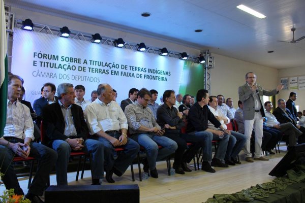 Representantes e associados da Copagril participam de f&oacute;rum em Gua&iacute;ra