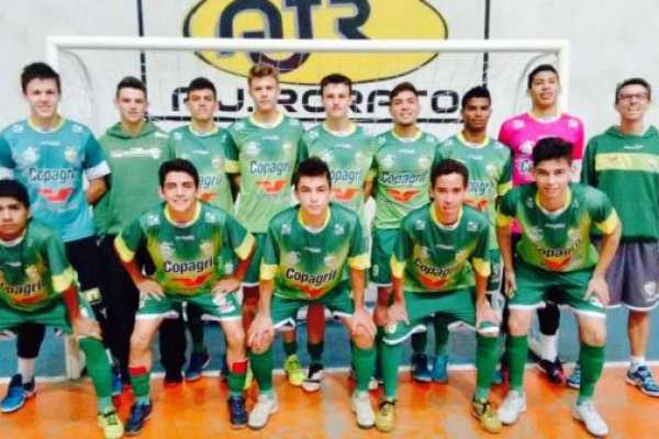 Equipe sub-17 da Copagril avan&ccedil;a para pen&uacute;ltima fase da Ta&ccedil;a Paran&aacute;