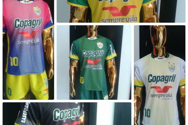 Torcedores j&aacute; podem comprar novo modelo de camisa da equipe Copagril Futsal