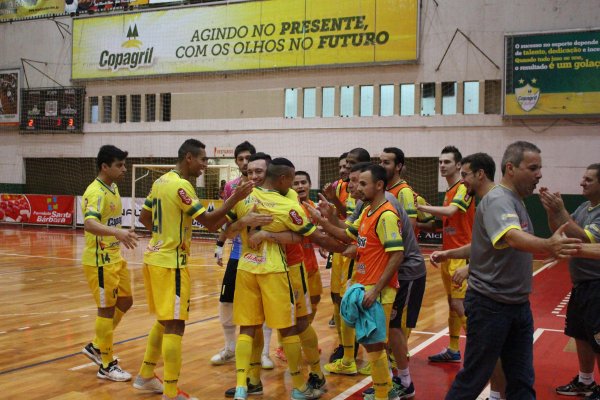 Copagril Futsal estreia com goleada em casa no Campeonato Paranaense