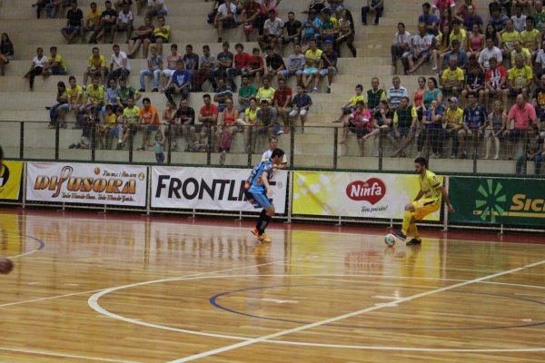 Copagril Futsal vence cl&aacute;ssico paranaense