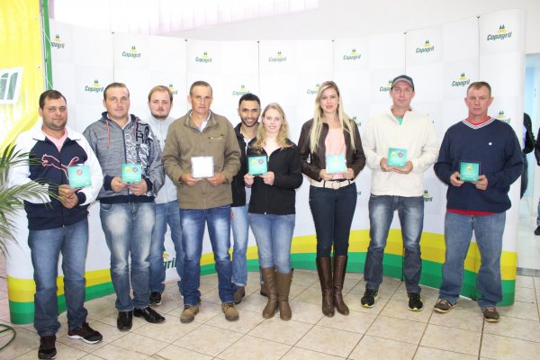 Comit&ecirc;s de Jovens s&atilde;o premiados no concurso de Projetos Agr&iacute;colas