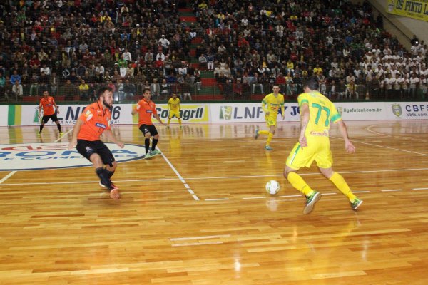 Copagril Futsal vence ACBF/Carlos Barbosa e vai a 10 pontos na Liga Nacional