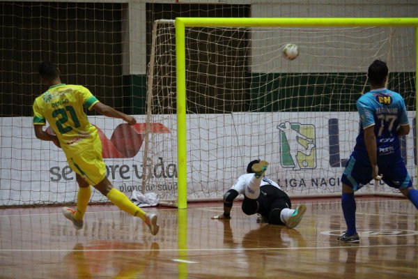 Copagril Futsal derrota o Minas e acelera na lideran&ccedil;a da Liga Nacional