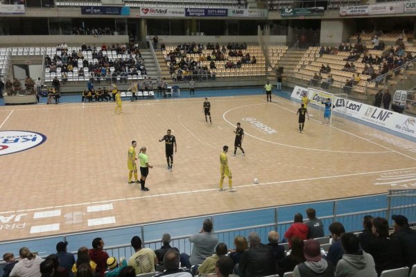 Copagril perde para o Jaragu&aacute; em Santa Catarina