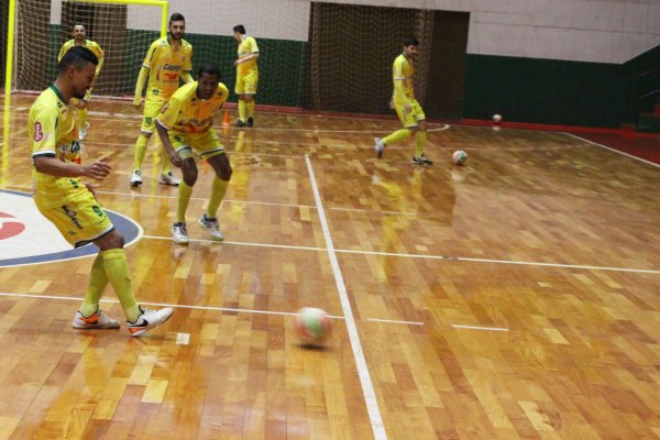 Copagril e Guarapuava se enfrentam quarta-feira pela Chave Ouro 